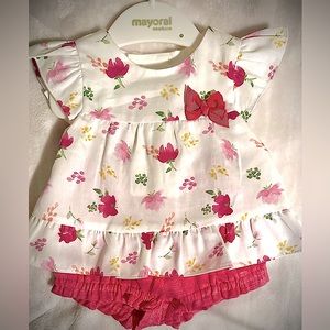 NWT.Babygirl cotton floral short set (2piece)Brand:Mayoral-Sizes: 6-9M, 12M, 18M